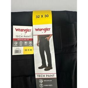Men's Wrangler Tech Pants - NWT - 32x30 -Water Repellant /Flex Waistband - Black